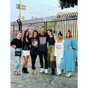 Ryan Hansen Instagram - Turning 40 is WEIRD. But it really helps when you have people like this in your life. Thank you @amyhansen31 and my extended family for making this 4-0 so incredible. And @thegetout ⛺️for keeping us so comfy ❤️❤️
AND @boreta for the 🔥🎵!!!