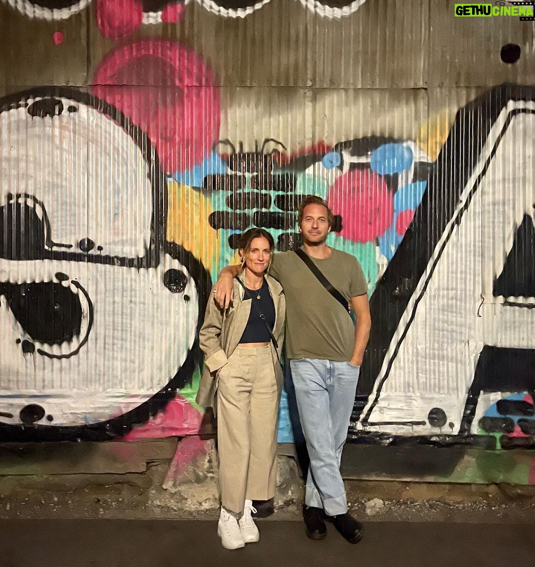 Ryan Hansen Instagram - Happy Birthday to the girl I’ve been in love with since high school. @amyhansen31 you are the most incredible human and I’m so honored to be your husband and dad to our 3 beautiful girls. Go NORSEMEN!