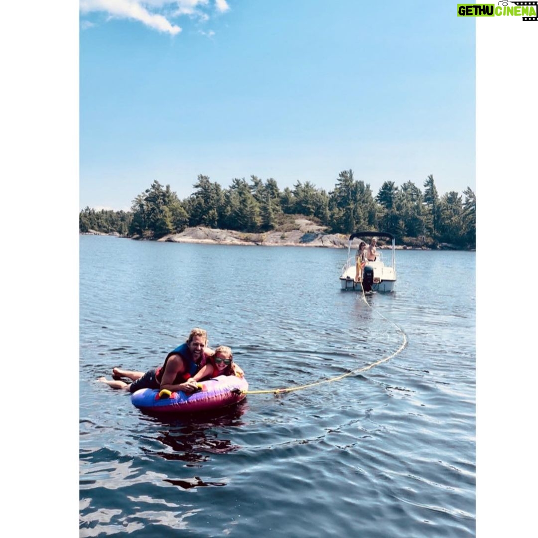 Ryan Hansen Instagram - HOLY CANADIAN SUMMER!!! 🇨🇦🇨🇦🇨🇦☀️☀️☀️ One of my favorite places on this planet! Love you @akiegelmann @mattkiegelmann 🧙♂️🧙♀️
