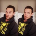 Ryan Merriman Instagram – When you already have your workout hoodie on….but can’t stop watching #netflix  Damn you!! #couch #hoodie lacking #motivation 😭😭