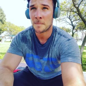 Ryan Merriman Instagram - When you look up at the pull up bar and say....ok 20 more!!! 😥 #riseandgrind #neverquit #mindovermatter #mindoverbody #fitness #workhardplayhard