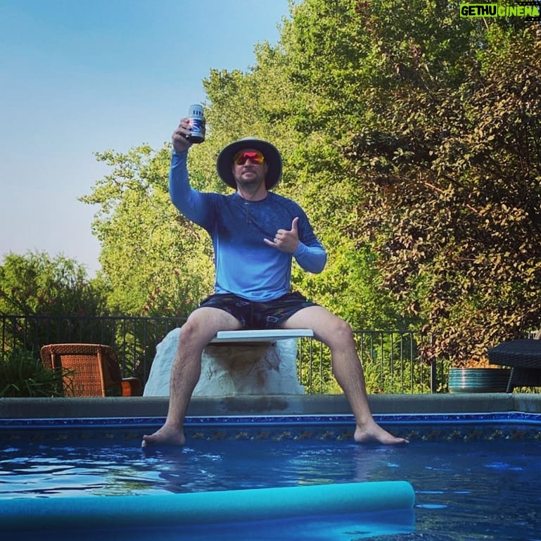 Ryan Merriman Instagram - Turn off the TV ....get outside with people you love and drink a beer on a diving board. Cheers to all my friends, family and fans. Here's to a blessed weekend.