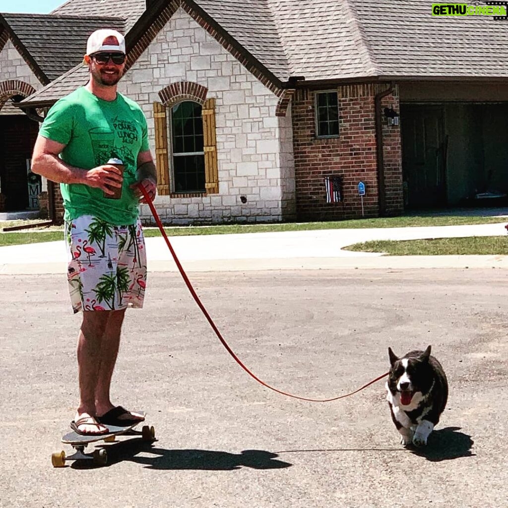 Ryan Merriman Instagram - Just when I thought my birthday couldn't get any better...Beer + board and my boy journey happened. Now its perfect 😂😎 #hakunamatata #enjoylife #blessed #quarentinebirthday @swingjuice @lanefrostbrand