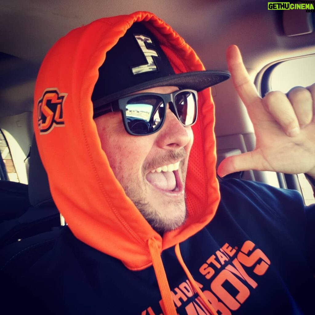 Ryan Merriman Instagram - Not excited about this game at all!!!😂😎 #gopokes #saturdayvibes #yehaw baby @lanefrostbrand