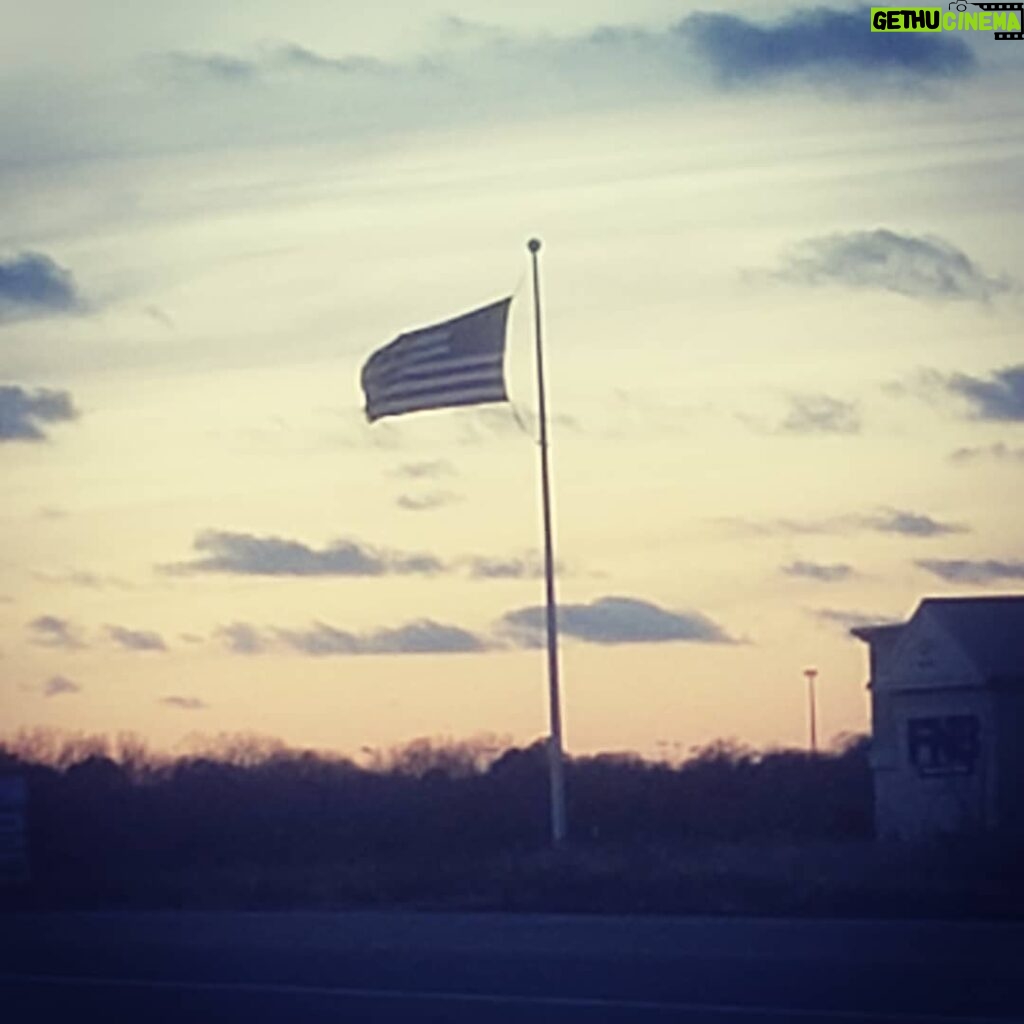 Ryan Merriman Instagram - Thank you to all the Men and Women that served our country and continue to serve this great nation. Every time I see my flag flying I thank GOD that I live in this country. #freedomisntfree #veteransday #thankyouforyourservice #proudtobeanamerican