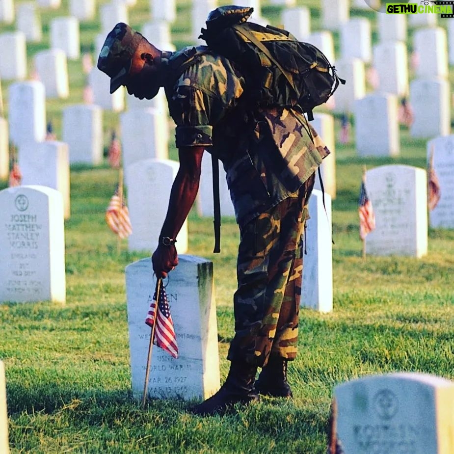 Ryan Merriman Instagram - Thank you.... To all the men and women that have made the choice to serve our country and THANK YOU🙏 to all the families that have had to make the ultimate sacrifice for our freedom. #memorialday #freedomisntfree