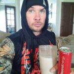 Ryan Merriman Instagram - When its #humpday and raining but the gym is calling🤔 SCREW IT...let's do it! Breakfast to go, rise and grind baby. @gobeyondenergy work your magic! #fitness #riseandgrind #gymtime