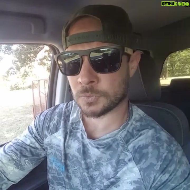 Ryan Merriman Instagram - When the jam comes on in the pasture, ya gotta roll with it!!🤣🤣👍#countryboy #jammin #getit #lit in the GMC!!