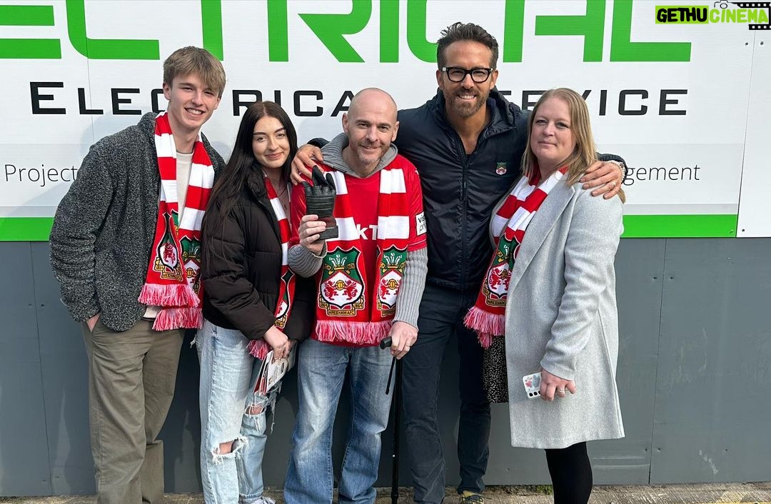 Ryan Reynolds Instagram - Everything I own smells like champagne, beer and grass. I’m still somewhere between giggling and sobbing. This town and this sport is one of the most romantic things on earth. Thank you, @wrexham_afc ⚔️🏴⚔️