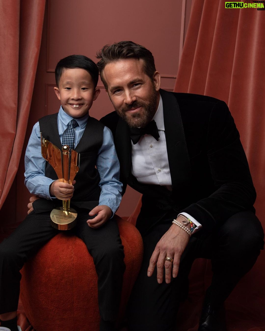 Ryan Reynolds Instagram - Thank you @thecdnacademy for this incredible honour tonight. The day started with a visit to @sickkidsvs with the always magical, @lcharendoff β and finished in a fancy tux, surrounded by some of the smartest, most innovative Canadian artists β all under one roof. I was gobsmacked and emotional as all hell. Styling by: @ilariaurbinati Tuxedo by: @ralphlauren βοΈ: @serafinosays π°οΈ: @la_californienne Pearls: @marlaaaron π·: @georgepimentel1