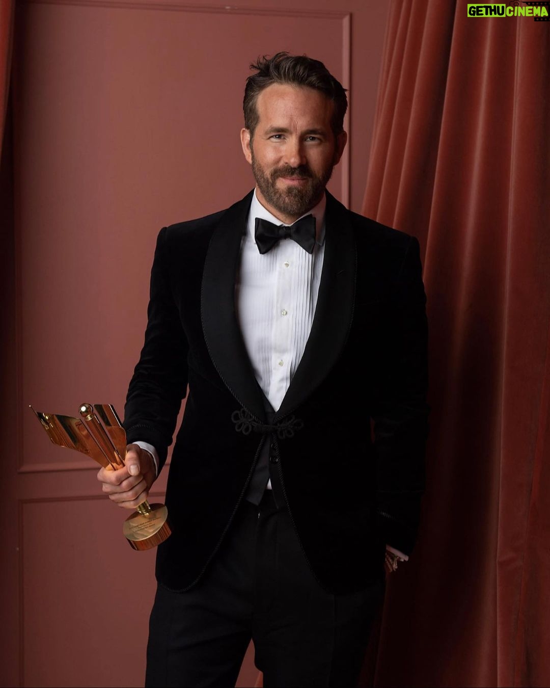 Ryan Reynolds Instagram - Thank you @thecdnacademy for this incredible honour tonight. The day started with a visit to @sickkidsvs with the always magical, @lcharendoff β and finished in a fancy tux, surrounded by some of the smartest, most innovative Canadian artists β all under one roof. I was gobsmacked and emotional as all hell. Styling by: @ilariaurbinati Tuxedo by: @ralphlauren βοΈ: @serafinosays π°οΈ: @la_californienne Pearls: @marlaaaron π·: @georgepimentel1