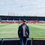 Ryan Reynolds Instagram - Current location: Racecourse Ground. Current mood: angst. @wrexham_afc 🏴󠁧󠁢󠁷󠁬󠁳󠁿 #coyr🔴⚪