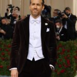 Ryan Reynolds Instagram – Blake changing outfits in a split second on the red carpet was a moment I’ll never forget. I recently changed my moisturizer and feel pretty confident it’s more of a slow burn that people will appreciate in time. Like Freaks and Geeks. 

Styling: @ilariaurbinati 

Brown Velvet Tux: @ralphlauren 

Most beautiful damn watch I’ve ever seen: @omega 

📷: @voguemagazine @gettyentertainment & @sophiatravaglia 

Big thanks to @jami33