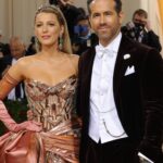 Ryan Reynolds Instagram - Blake changing outfits in a split second on the red carpet was a moment I’ll never forget. I recently changed my moisturizer and feel pretty confident it’s more of a slow burn that people will appreciate in time. Like Freaks and Geeks. Styling: @ilariaurbinati Brown Velvet Tux: @ralphlauren Most beautiful damn watch I’ve ever seen: @omega 📷: @voguemagazine @gettyentertainment & @sophiatravaglia Big thanks to @jami33