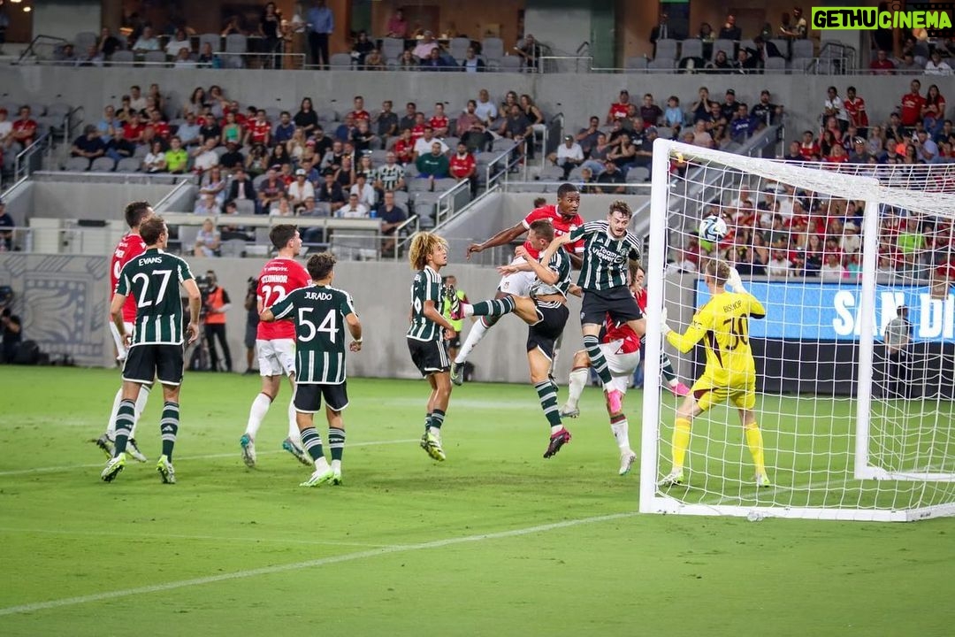 Ryan Reynolds Instagram - Massive thanks to @manchesterunited for the incredible opportunity to play against a legendary Premier league side. 🤯 ❤️ But Jesus…. not worth losing Paul Mullin. F’n Brutal. @wrexham_afc