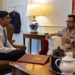 Ryan Reynolds Instagram - With Deadpool paused, we visited 10 Downing to discuss the excellence of UK film crews and @maximumeffort. Aside from shooting back home, the UK is my favourite place to make a movie. Hoping to see even more film work head to Wales. Rob would have joined but he’s currently having a word with Man Utd’s youth team goalie. 🏴󠁧󠁢󠁷󠁬󠁳󠁿 🇨🇦 🇬🇧 🇺🇸