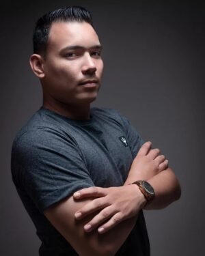 Ryan Vasquez Instagram - Vem aprender espanhol com minhas musicas se inscrevendo no meu canal no YouTube. Vem ouvir reggaeton ou música Latina. Vem aprender comigo! 

A vida tem muitos momentos. 

Nestos anos morando no Brasil aprendi muitas coisas, coisa que só podemos aprender vivendo. 

Quero falar que estou muito feliz graça a Deus primeiramente. Obrigado a todo que estão por perto e me dando as força para continuar a luta 

Também quero falar que estou orgulhoso de mim por Cada passo, cada lágrima, por cada "não" que recebi e continuava tentando. 

Quero agradecer também cada um que se afastou por "x" motivo. Sem explicação Porque infelizmente ter um espaço na minha história. 

Com toda Humildade eu respeito a todos! 😍

#ryanvasquez 
Fotos: @fotografojohnelder
