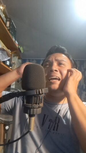 Ryan Vasquez Instagram - Minha música em parceria com @djraninobeat 

Aqui estou cantando ao vivo com algum efeito original da música. 

Processo de composição: história tipo como se eu estivesse em Manaus e uma mina está com vontade de ficar comigo e eu com ela mais a gente não disse nada. 
Até um dia eu tive coragem e chamei ela para da um role de noite em Manaus e depois ir para a festa donde está tocando DJ RANI. Isso é mais ou manos a história da letras. 

Letrista/compositor: Ryan Vasquez 
Beat: DJ Rani 

Lançamento oficial: EM BREVE 

Curiosidades: DJ Rani já morou em Humaitá.