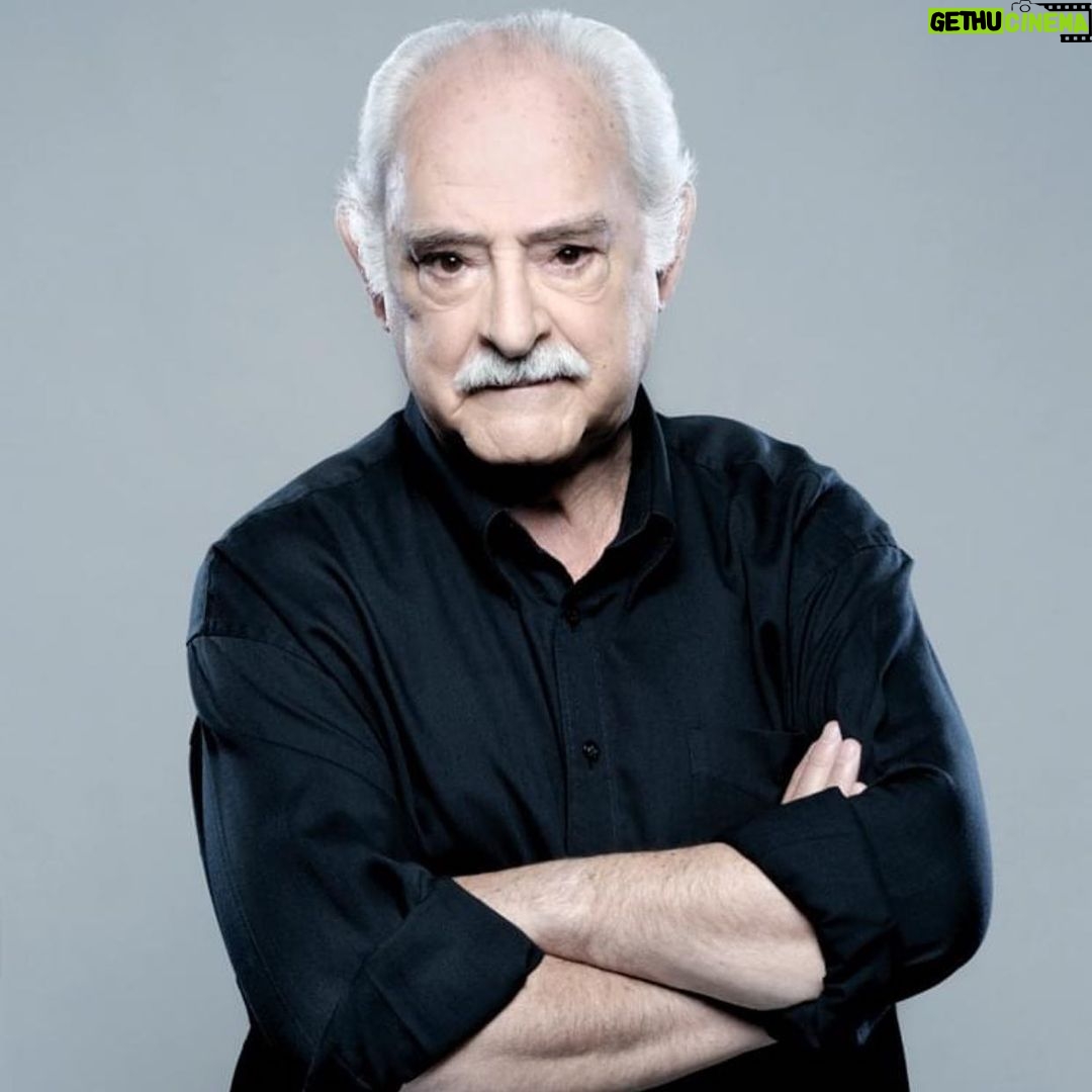 Sílvia Rizzo Instagram - 96 anos de Ruy de Carvalho @carvalhoruyde . Parabéns! 👏🏼👏🏼👏🏼 🎭 ❤️