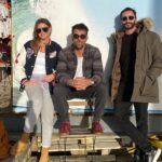 Sílvia Rizzo Instagram - De visita aos amigos à escola de surf @lisbonsurfsup O amigo surfista e o amigo Dj @gamblerboy77 @ari_girao Nada como aproveitar o dia fresco mas solarengo da nossa Costa! Boa semana! ✨🤩 Costa De Caparica, Portugal
