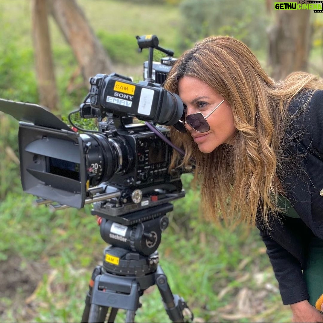 Sílvia Rizzo Instagram - A dar já uma espreitadela ao 2023 Tenham um muito bom ano! 🙌🏼❤️ Obrigada por tudo!