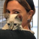 Sílvia Rizzo Instagram - Sempre gostei de animais, sempre tive cães e gatos, de momento estes são os amigos cá de casa! 😻😻❤️ Quem trata mal os animais trata mal o Mundo! . #pelosdireitosdosanimais