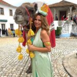 Sílvia Rizzo Instagram - Aqui ficam uns “postais” de Natal Faz um ano que fizemos um presépio vivo na “Aldeia da Bela Vida” Memórias que nos vão ficar para sempre, num dos épicos episódios de @festaefestatvi . Boas festas 🙌🏼❤️