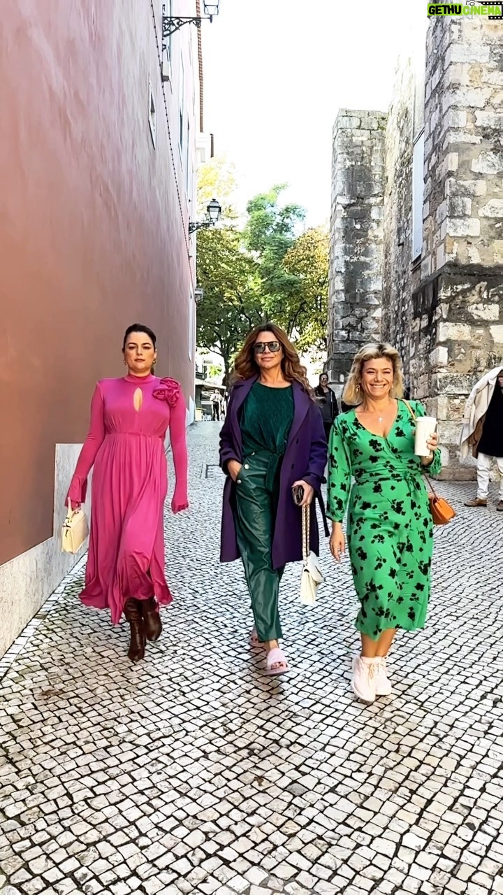 Sílvia Rizzo Instagram - Para começar um dia de trabalho! ☺️🌺 . 📽️ @pedroalves.official Lisboa