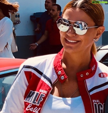 Sílvia Rizzo Instagram - Em tempos de velocidade furiosa… . #autodromo
