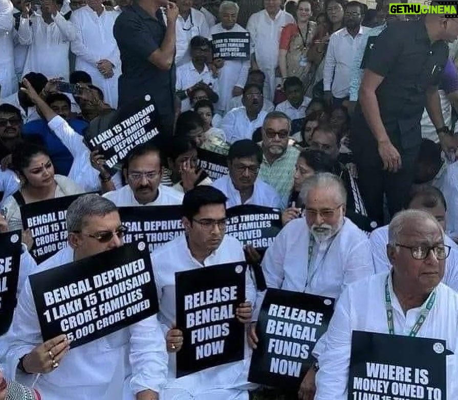 Saayoni Ghosh Instagram - Peaceful protest of TMC in Rajghat.