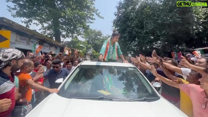 Saayoni Ghosh Instagram - Joy Bangla! Jeetbe Bangla ✨#NathuaSalbari #DhupguriBypollCampaign