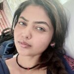 Saayoni Ghosh Instagram - “Jo chāhtī duniyā hain vo mujh se nahīñ hogā, Samjhautā koī ḳhwāb ke badle nahīñ hogā.”