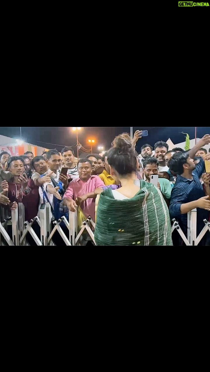 Saayoni Ghosh Instagram - Always a humbling & joyful experience meeting with our workers from all over the state & all walks of life. Their energy electrifying, their love: limitless! ✨