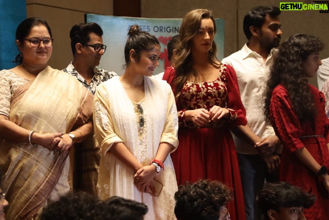 Saayoni Ghosh Instagram - Today at the press conference of #AbarProloy at Hyatt. Streaming on Zee 5 Bangla from 11th August!