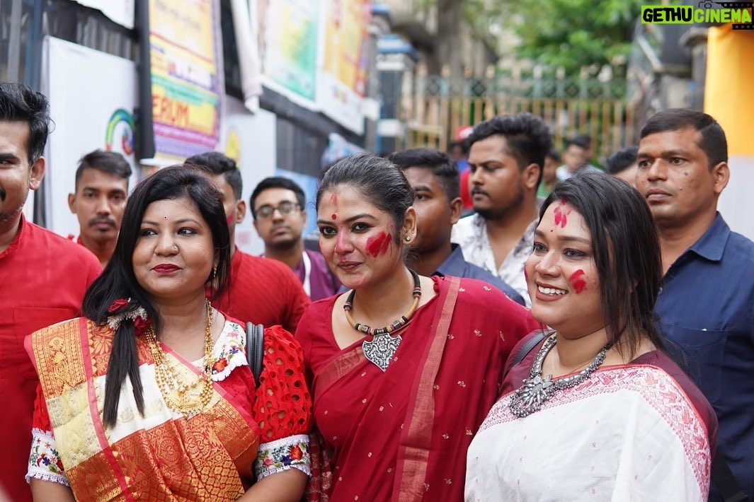 Saayoni Ghosh Instagram - Twas all about shindoor khela…❤️