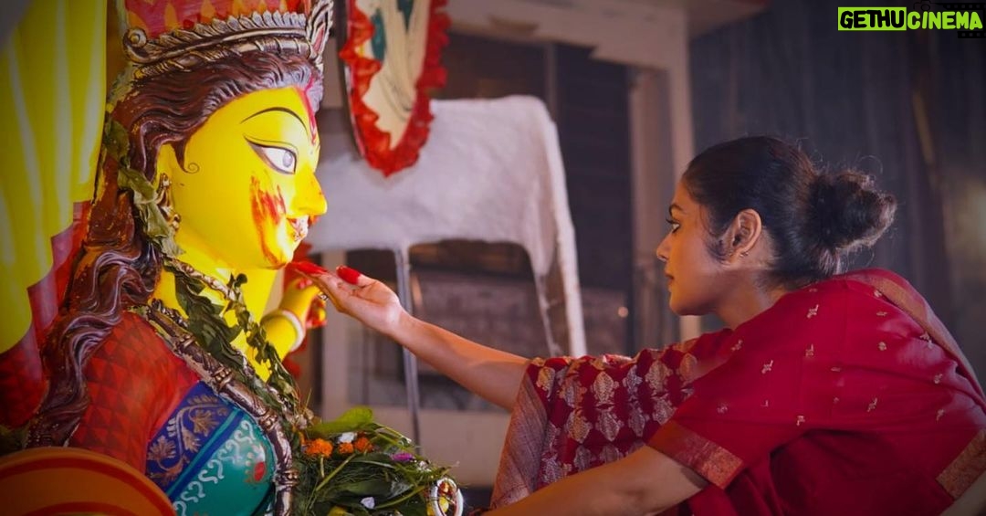 Saayoni Ghosh Instagram - The Goddess is Alive. Magic is afoot. ✨ Joy Maa!