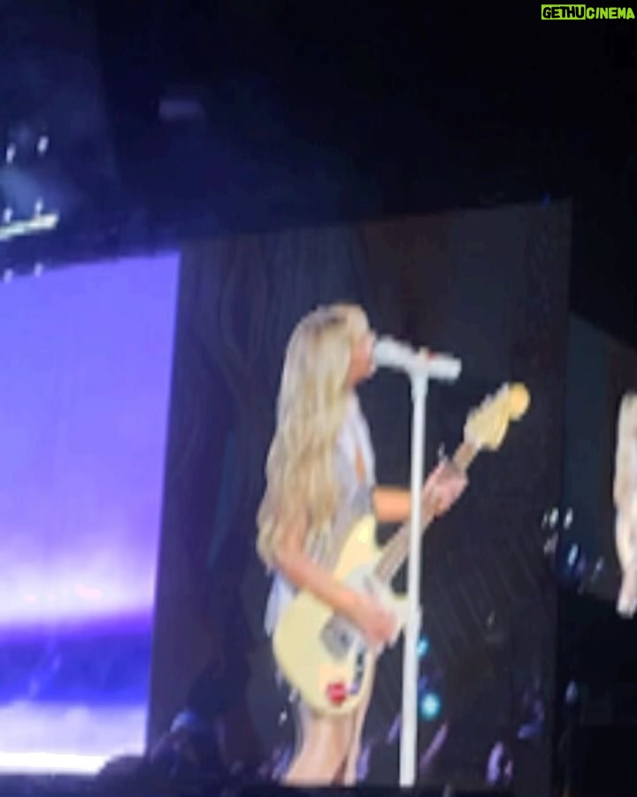 Sabrina Carpenter Instagram - eras tour rio 🇧🇷 eu te amoooo we will see u tonight for night 3! Rio de Janeiro