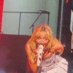 Sabrina Carpenter Instagram - Eras tour Buenos Aires🇦🇷🤍 night 1 crowd was everything and more. can’t wait to see you tonight for night 2!!!!