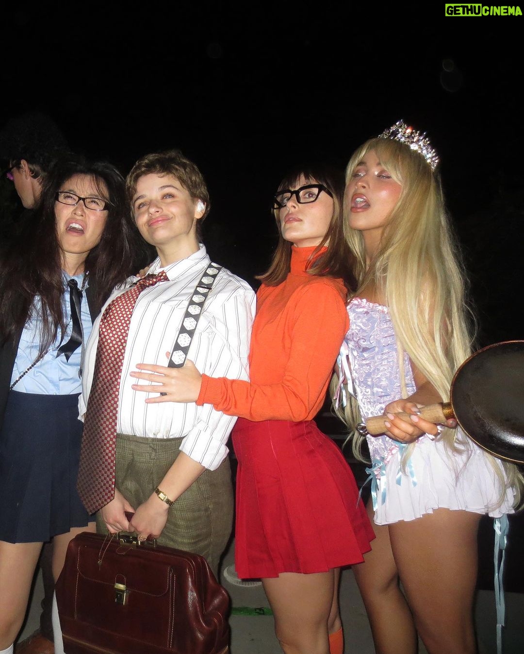 Sabrina Carpenter Instagram - couldn’t find a costume so just went as the love of ur life