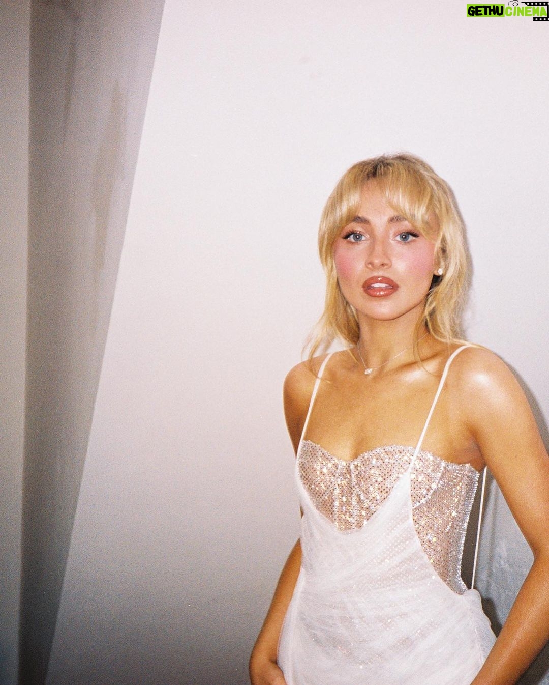 Sabrina Carpenter Instagram - vma in custom @verawanggang could shed a tear maybe i did