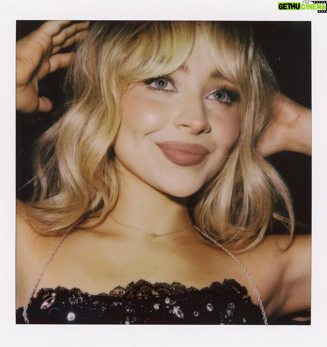 Sabrina Carpenter Instagram - @frolovheart 🤍🤍🤍