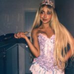 Sabrina Carpenter Instagram - couldn’t find a costume so just went as the love of ur life