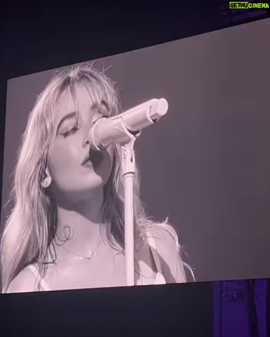 Sabrina Carpenter Instagram - i don’t singapore i sing amazing