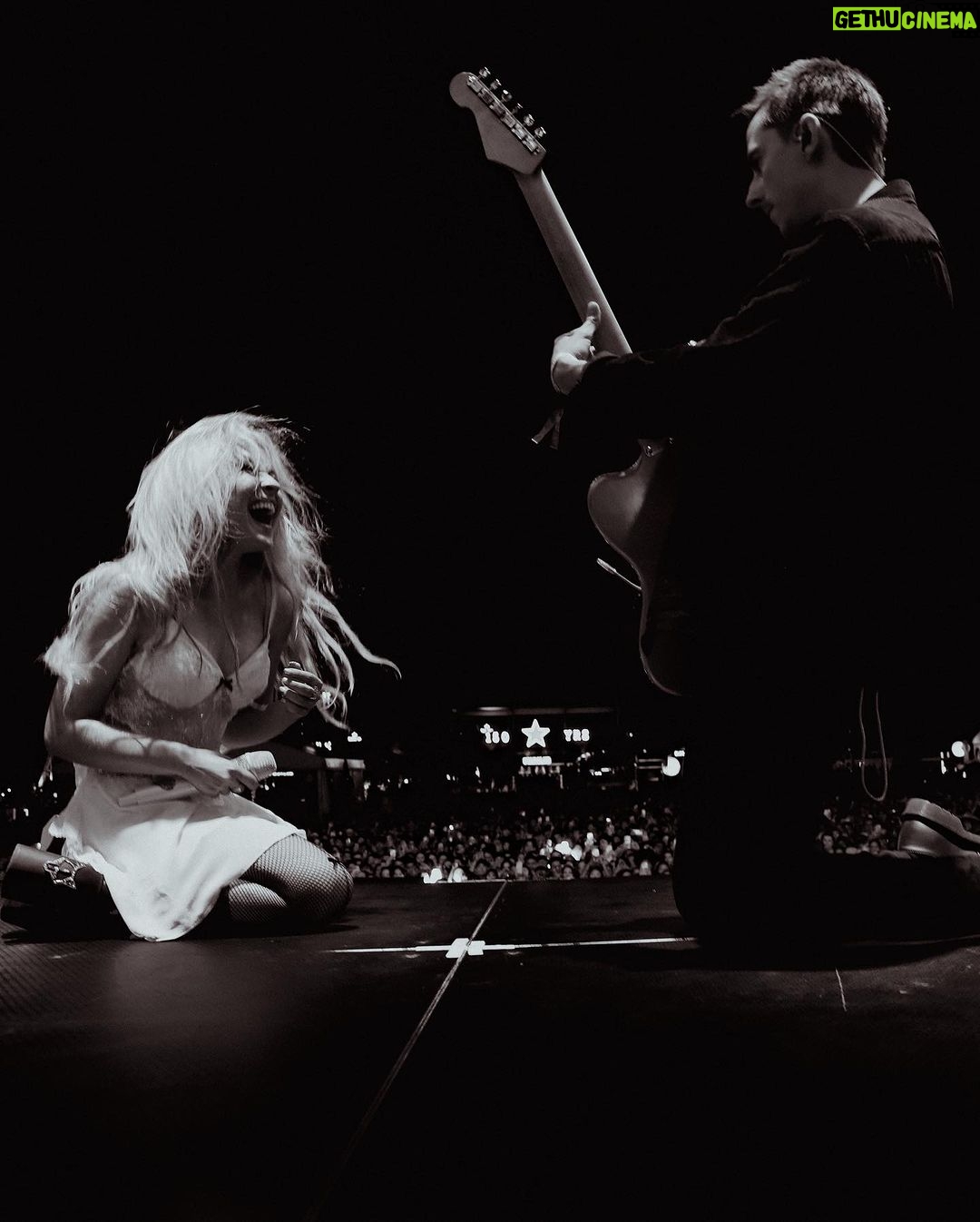 Sabrina Carpenter Instagram - terima kasih ♡ see u soon manila singapore + bangkok