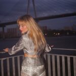 Sabrina Carpenter Instagram - tokyo/osaka 💌💌💌 arigato gozaimasu!!! めちゃめちゃ大好き Japan