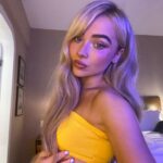 Sabrina Carpenter Instagram – eu tive os melhores momentos aqui no brasillll! Te vejo daqui a pouco, São Paulo! 🌼🥥🍌