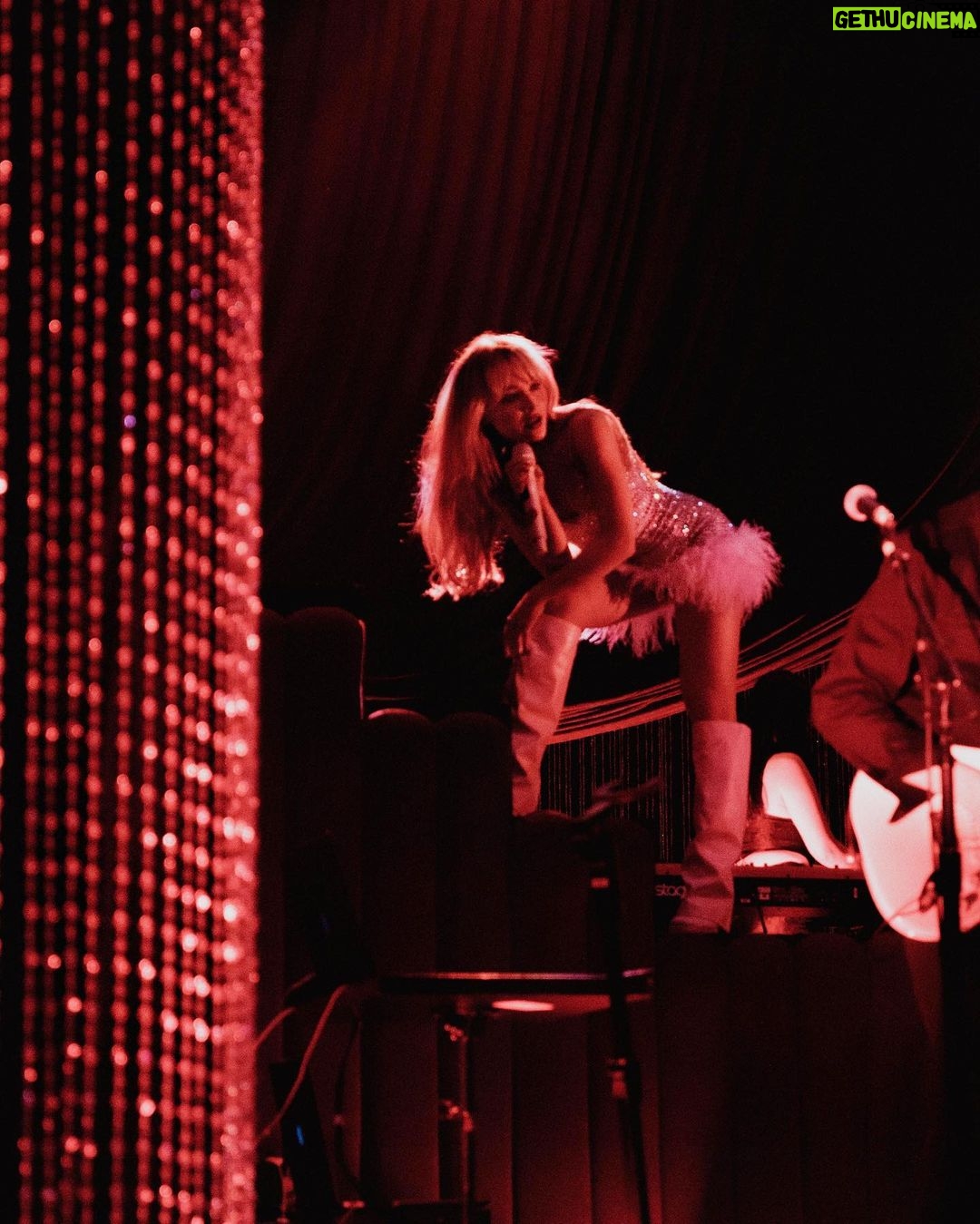 Sabrina Carpenter Instagram - ft lauderdale u were a perfect first show ughhhhhh i love u ! happy emails i can’t send fwd: day💌 see u tonight St. Petersburg plz drink water and wear green i am Irish
