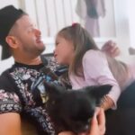 Sabrina Sato Instagram - Hoje é aniversário de um grande amigo irmão. A nossa amizade é à prova do tempo, do espaço, dos acontecimentos, dos imprevistos e dos perrengues infinitos. O @henriquem85 estava presente nas 30 horas de trabalho de parto animando a maternidade e em muitos outros momentos importantes da minha vida, mesmo tendo uma agenda louca e trabalhando feito um doido. Henrique tem o poder de ler a minha mente e adivinhar o que estou sentindo só de me olhar. Ele consegue entrar na minha mente e me ajudar a organizar (ou bagunçar mais kkkk) minhas ideias com seus questionamentos infinitos. Viva esse grande artista que admiro muito. Viva esse irmão que a vida me deu há quase 20 anos. Tenho muito orgulho de vc e to aqui torcendo sempre pela sua felicidade. Te amo! Rezando aqui pra sua obra acabar logo. ❤️