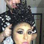 Sabrina Sato Instagram - Hoje é aniversário de um grande amigo irmão. A nossa amizade é à prova do tempo, do espaço, dos acontecimentos, dos imprevistos e dos perrengues infinitos. O @henriquem85 estava presente nas 30 horas de trabalho de parto animando a maternidade e em muitos outros momentos importantes da minha vida, mesmo tendo uma agenda louca e trabalhando feito um doido. Henrique tem o poder de ler a minha mente e adivinhar o que estou sentindo só de me olhar. Ele consegue entrar na minha mente e me ajudar a organizar (ou bagunçar mais kkkk) minhas ideias com seus questionamentos infinitos. Viva esse grande artista que admiro muito. Viva esse irmão que a vida me deu há quase 20 anos. Tenho muito orgulho de vc e to aqui torcendo sempre pela sua felicidade. Te amo! Rezando aqui pra sua obra acabar logo. ❤️