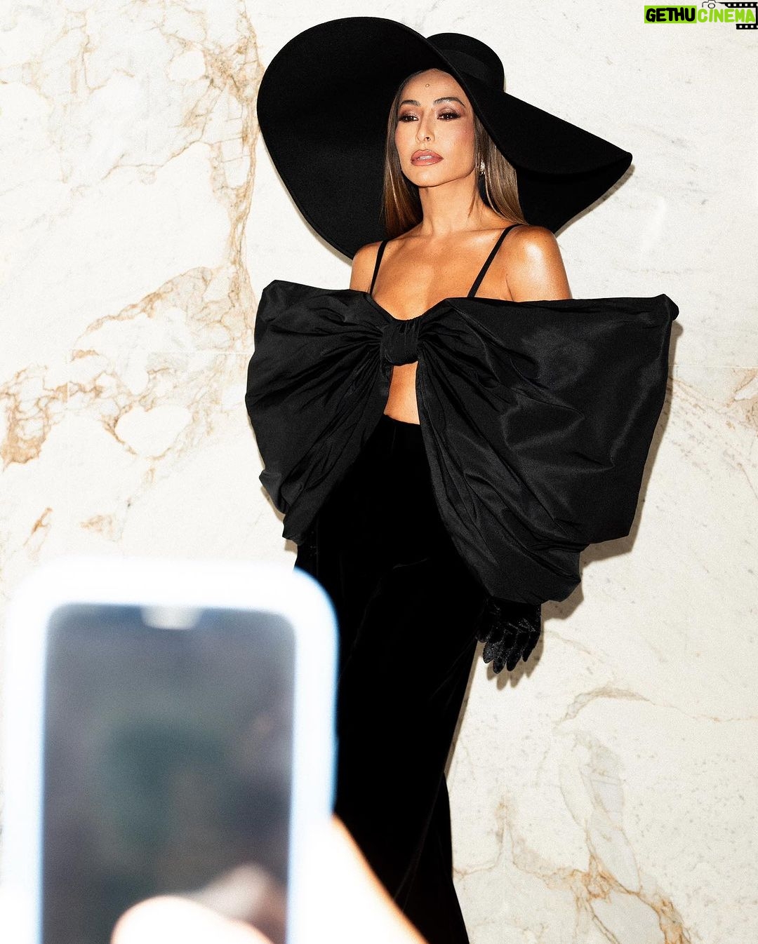 Sabrina Sato Instagram - Uma noite para celebrar! 🖤 Prêmio @gqbrasil #MOTY2023 #MOTYBR2023